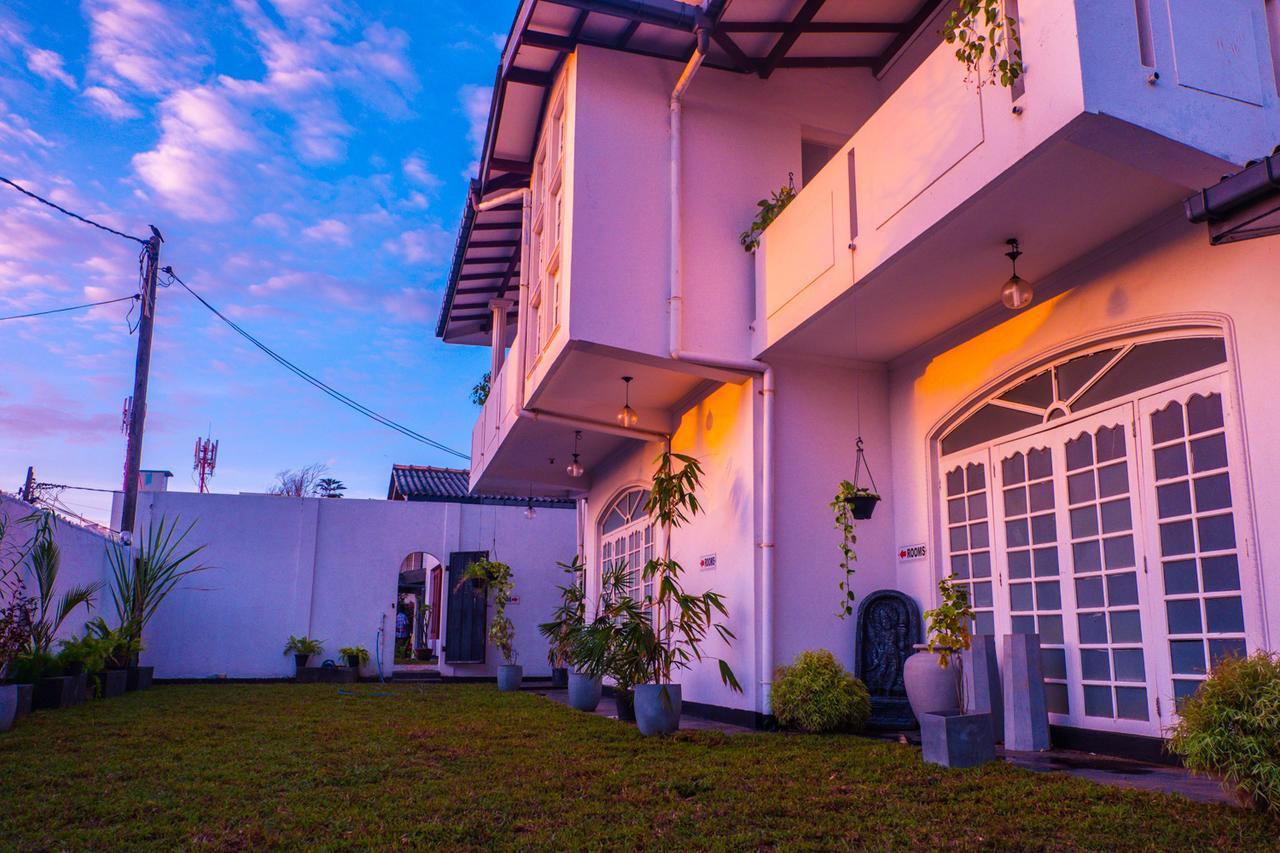 Lbl Colombo Albergue Exterior foto