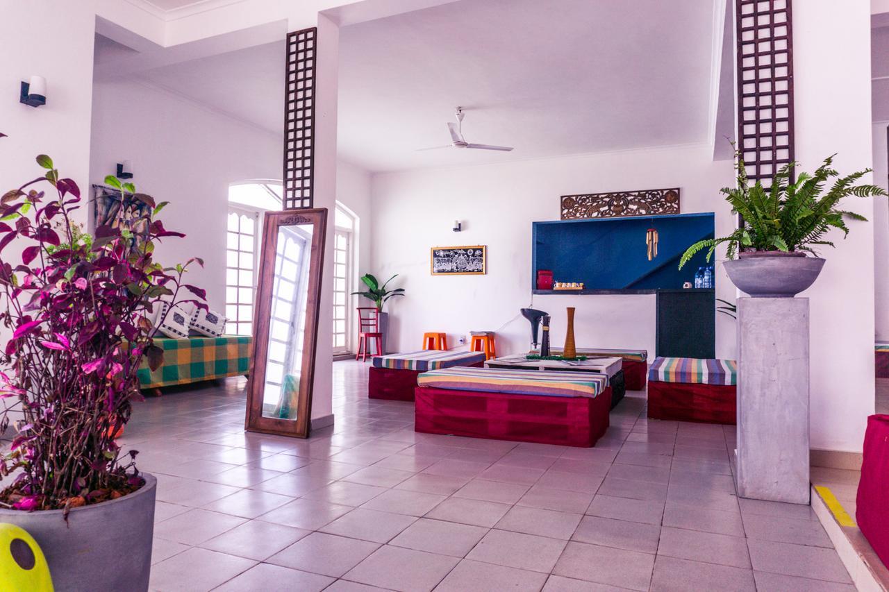 Lbl Colombo Albergue Exterior foto
